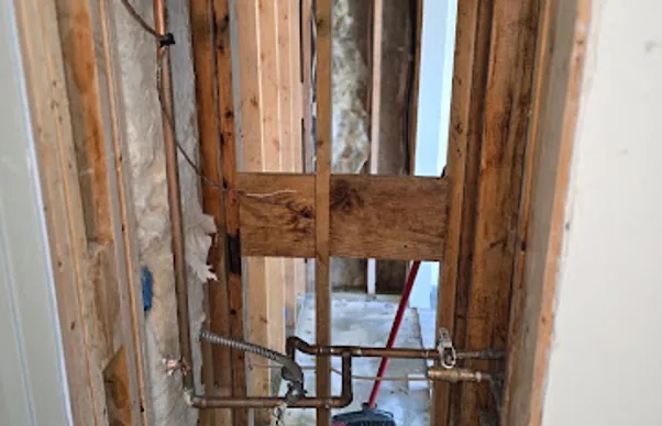 Frozen Pipe Water Removal in Compton, CA